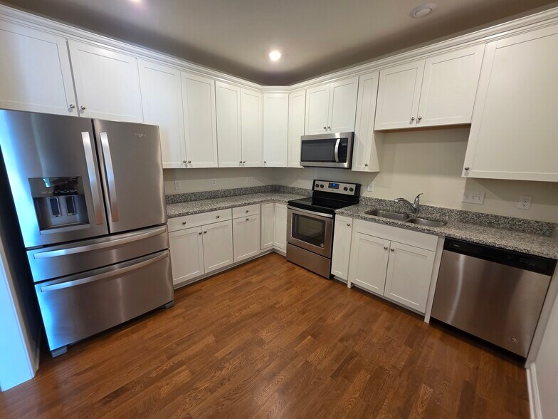 Building Photo - 110 Trotter Rd