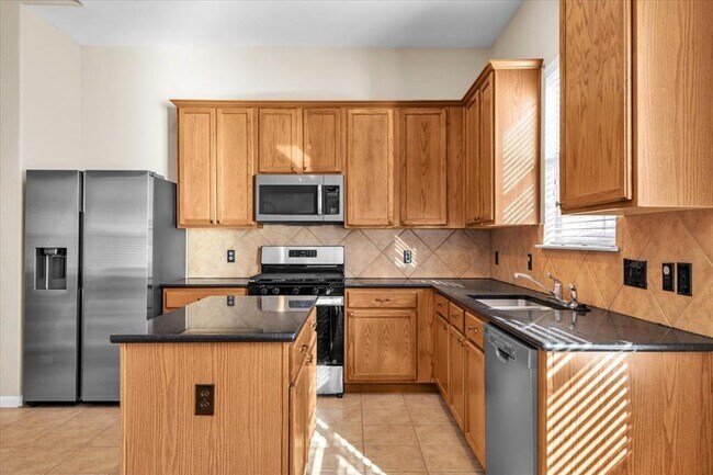 Building Photo - 5009 Hibiscus Valley Dr