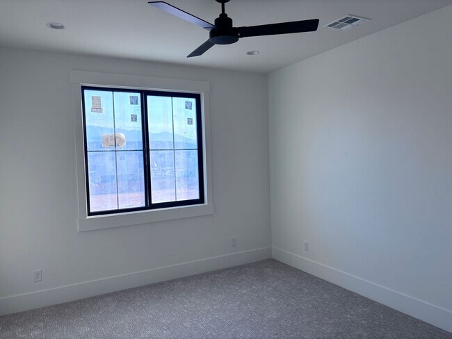 Building Photo - Gorgeous New Construction with 6 bed 4 bath plus Swimming Pool and RV Garage