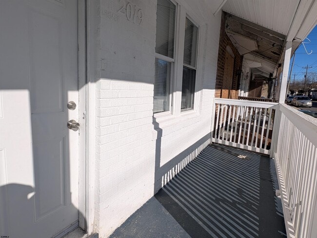 Building Photo - 2019 Grant Ave