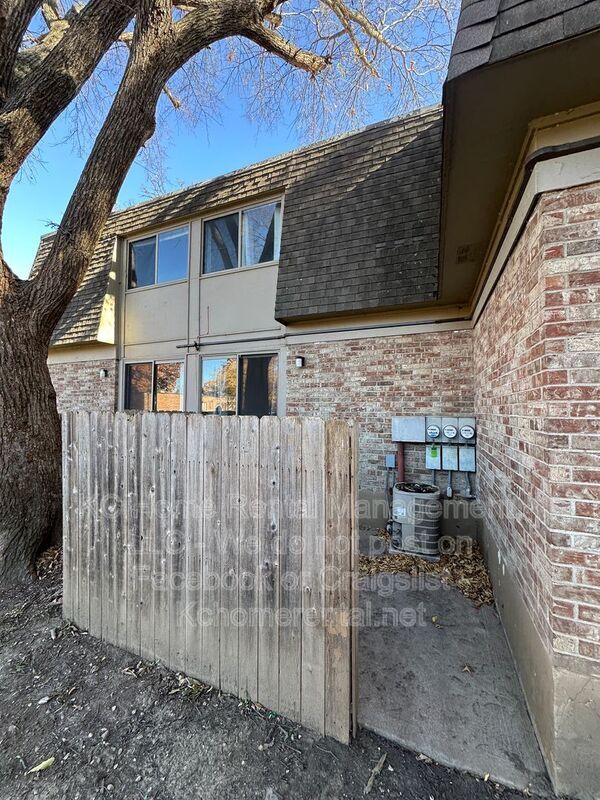 Building Photo - 1708 E 97th St