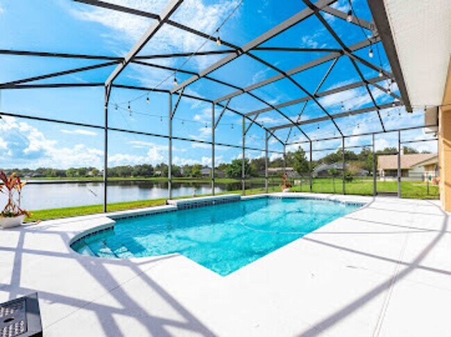 Building Photo - St. Cloud 4 Bedroom, 4 Bathroom Pool Home with Lake View