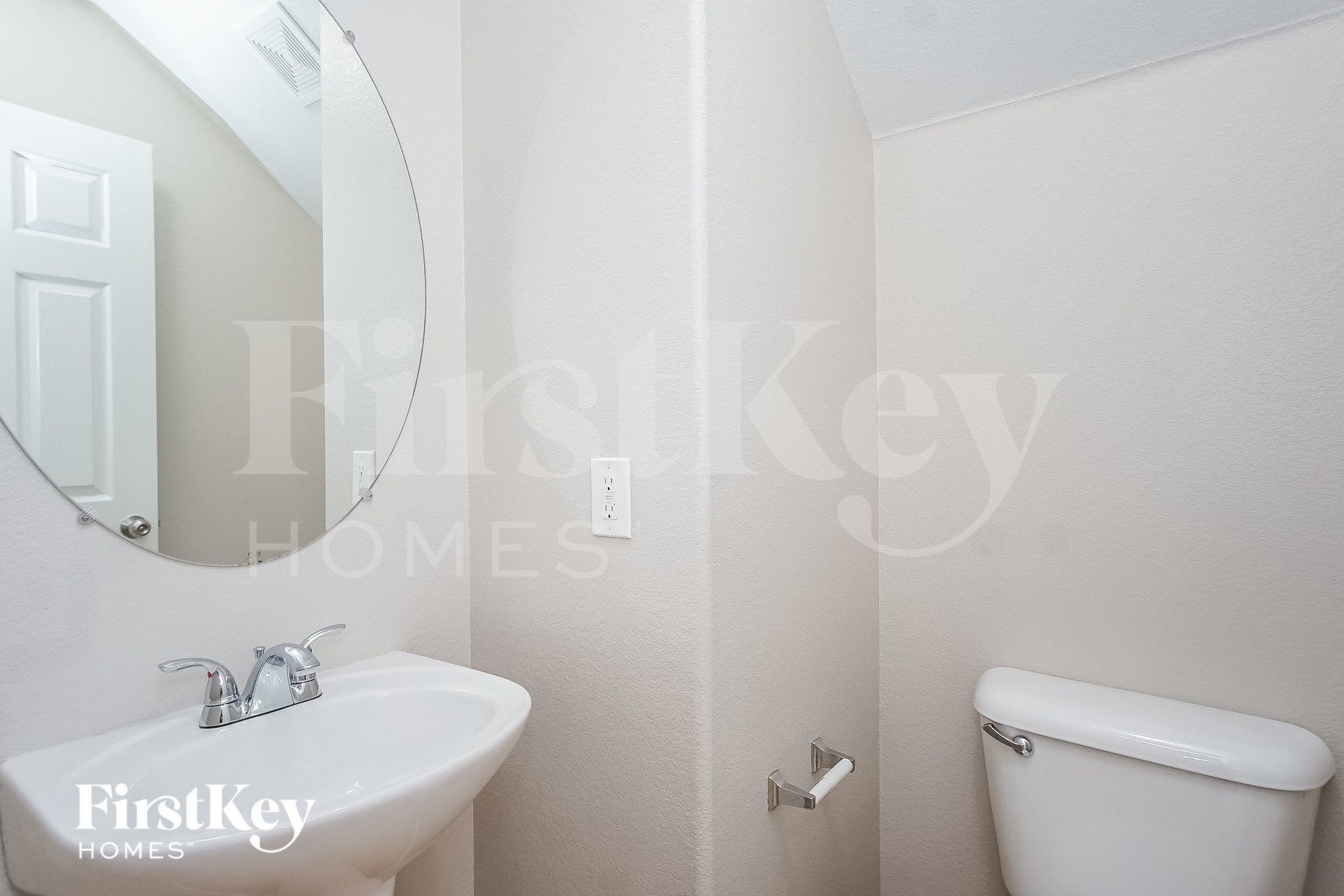 Building Photo - 7486 Decoro St