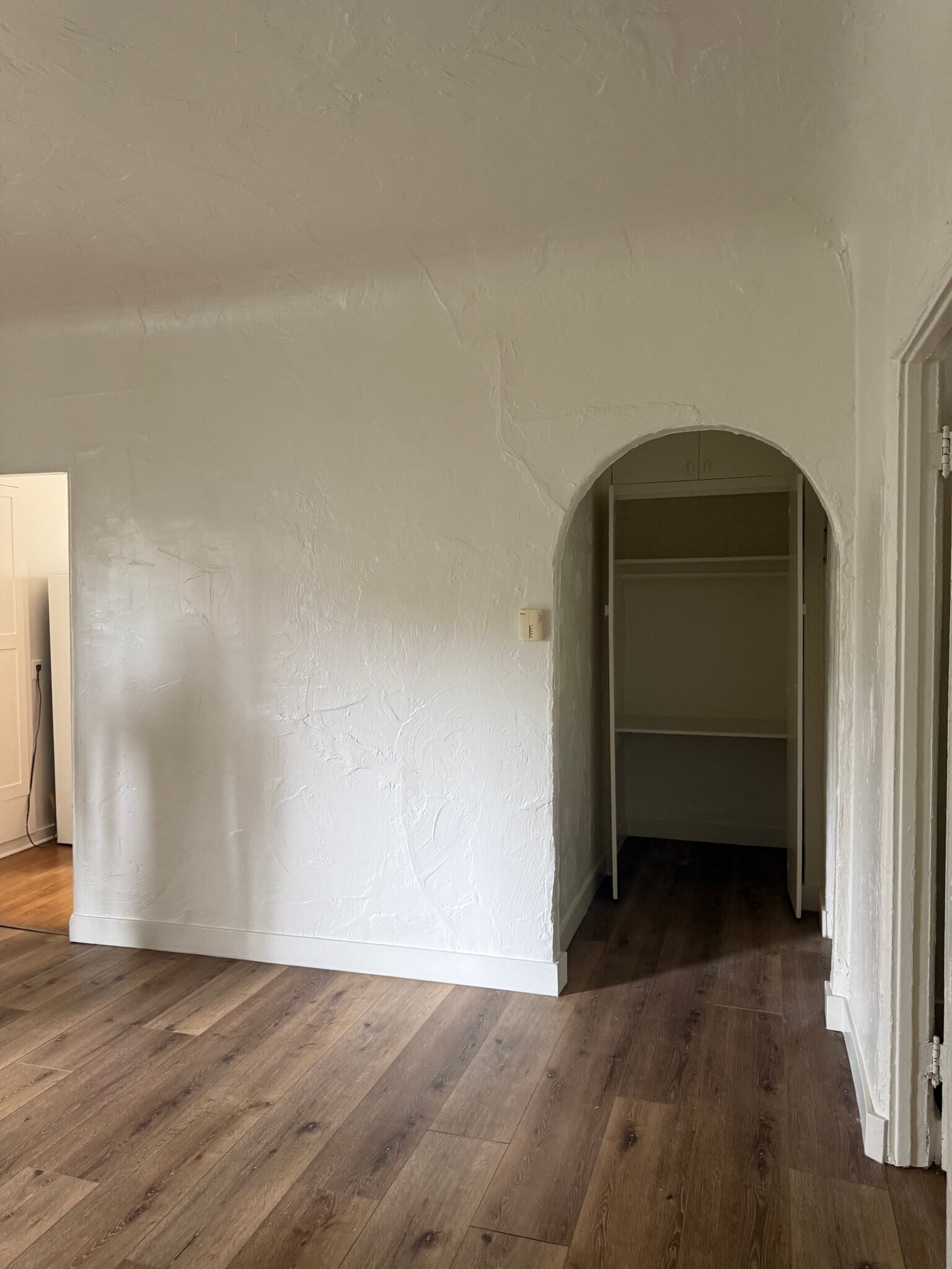 Building Photo - 808 2/5-805 N Poinsettia Pl