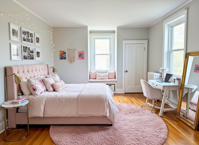 Building Photo - 330 St Paul St