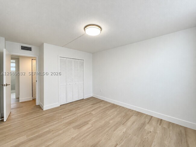 Building Photo - 14150 SW 84th St