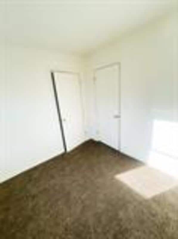 Building Photo - 216 1st Dr NW
