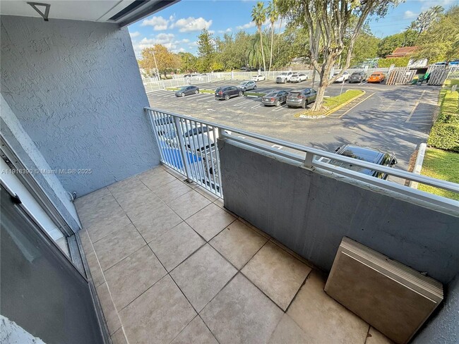 Building Photo - 4600 SW 67th Ave