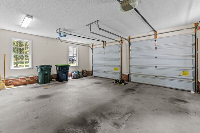 Building Photo - 11924 Larka Ct