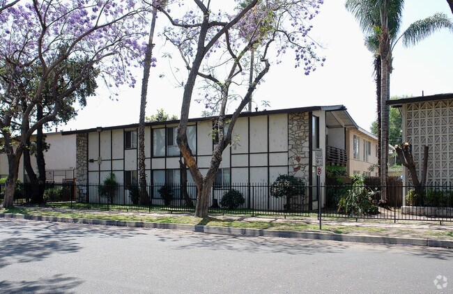 Building Photo - 116 E Wakefield Ave