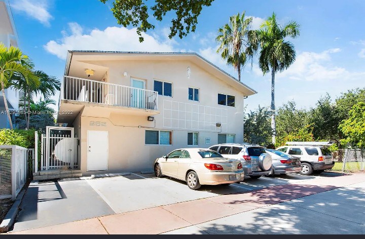 Building Photo - 252 Jefferson Ave