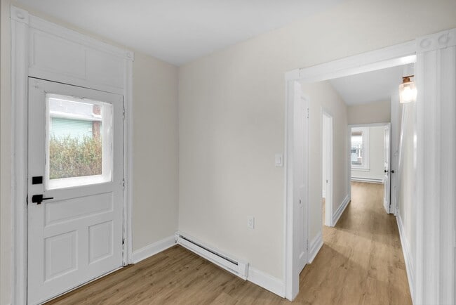 Building Photo - 109 N Sixth St