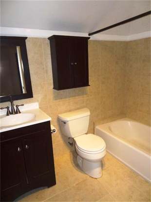Building Photo - 1236 Cortlandt St