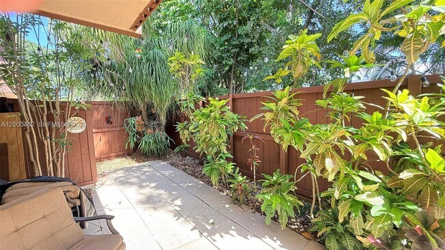 Building Photo - 6621 SW 116th Pl