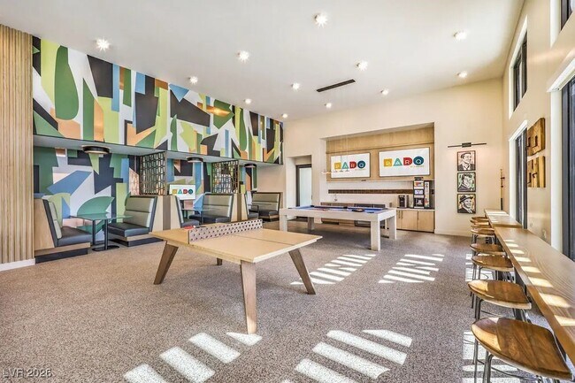 Building Photo - 4555 Camino Al Norte