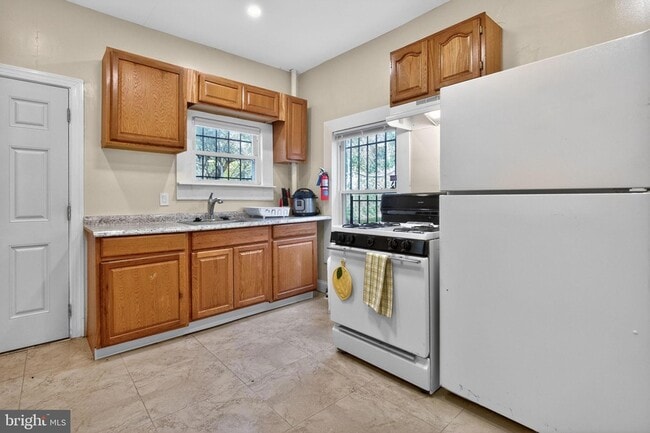 Building Photo - 2638 Stanton Rd SE