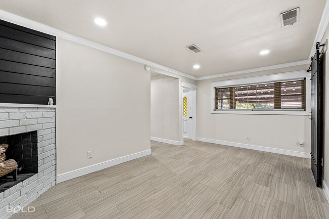 Building Photo - 1606 Joy Dr