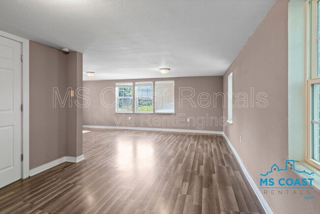 Building Photo - 2538 Bryn Mawr Ave