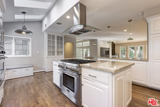 Building Photo - 1277 N Norman Pl