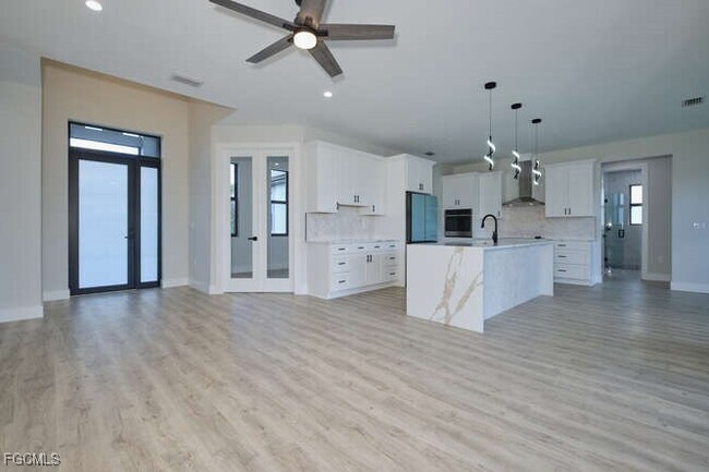 Building Photo - 1645 NW 38th Pl