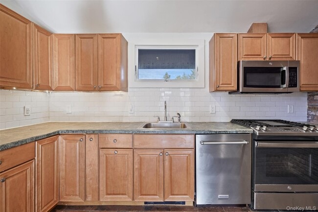 Building Photo - 12 Flintlock Ridge Rd