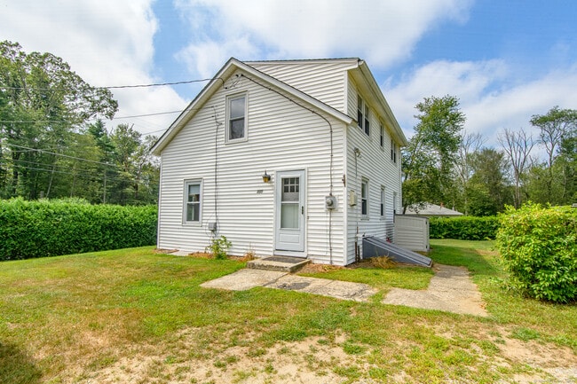 Building Photo - 805 Mashamoquet Rd