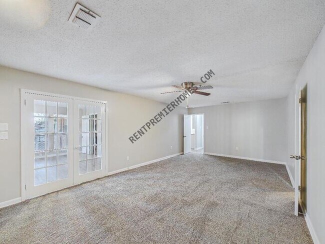 Building Photo - 8708 Patricia Lynn Ln