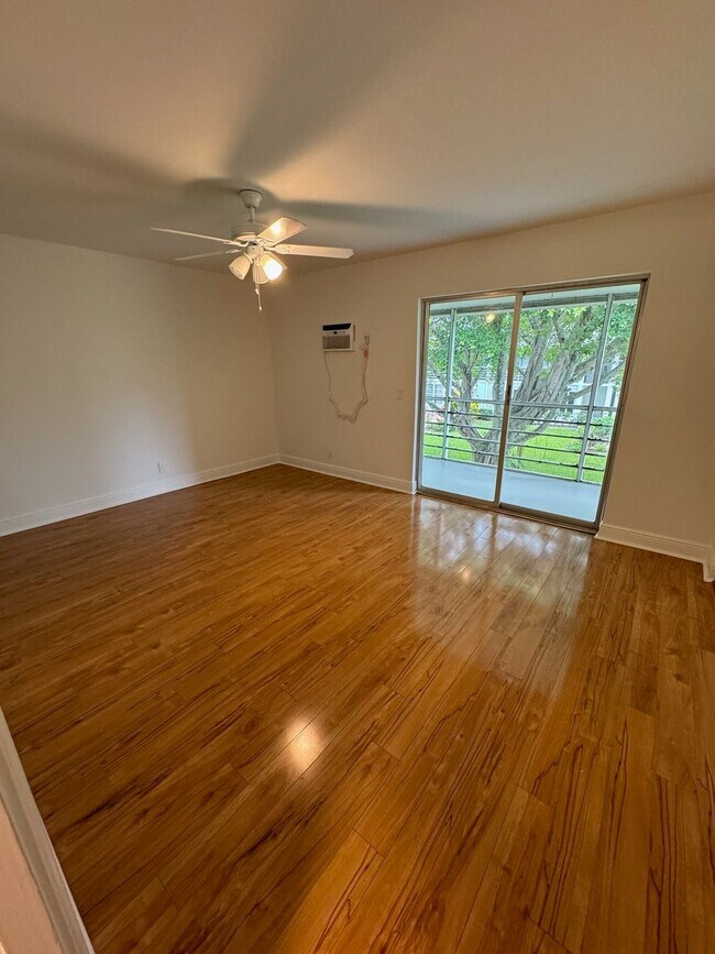 Bedroom - 75 Harwood H