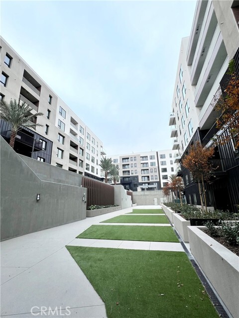 Building Photo - 2512 Rivington