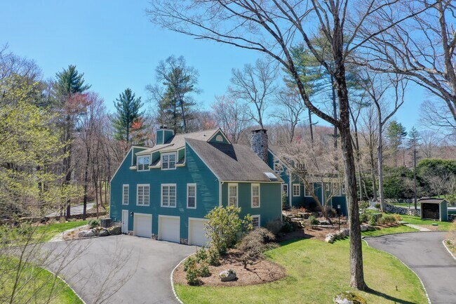 Building Photo - 13 Huckleberry Hill Rd