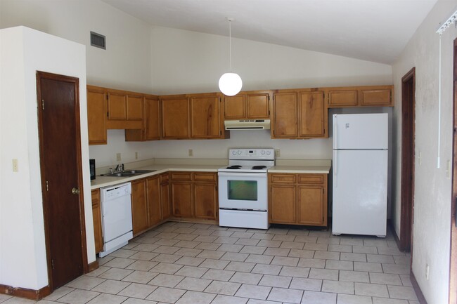 Building Photo - 431 Cactus St