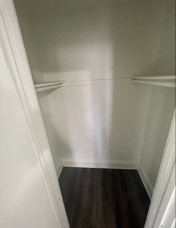 Building Photo - 806 8th St