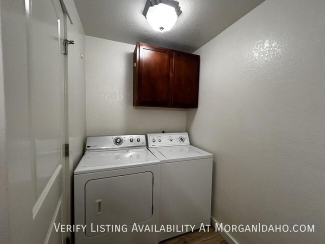 Building Photo - 4853 W Targee St