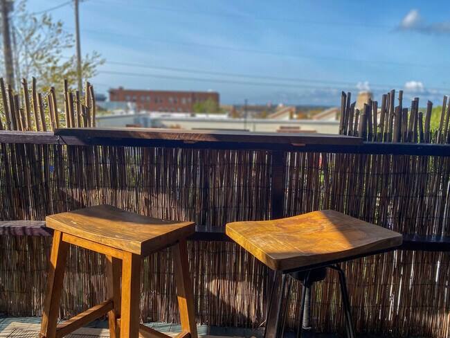 Building Photo - 1311 N Garden St