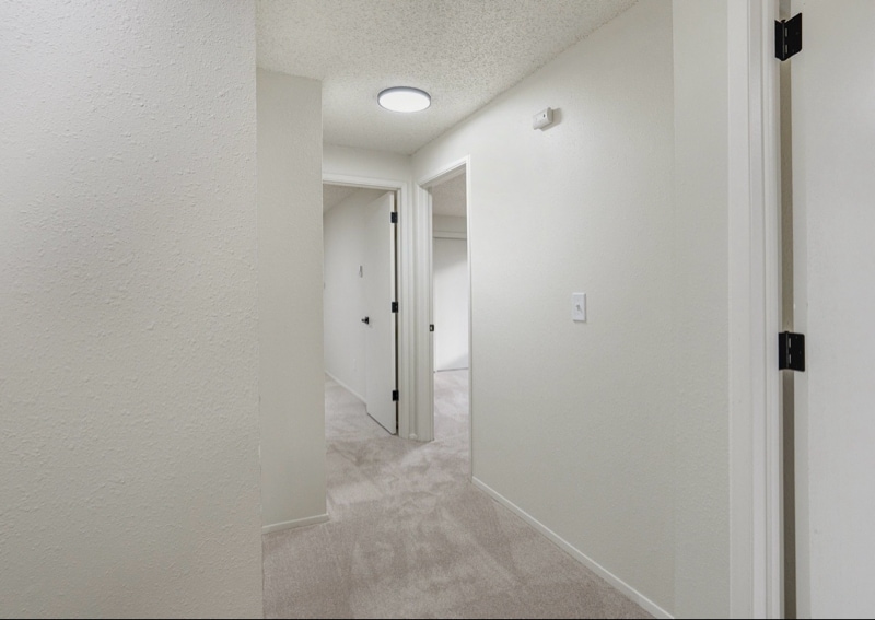 Building Photo - 902 NE Hacienda Ct