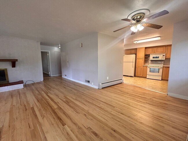 Building Photo - $0 DEPOSIT OPTION. 2 BEDROOM 1 BATH, XERISCAPED YARD CLOSE TO BELMAR, O'KANE PARK AND ST ANTHONY'S!