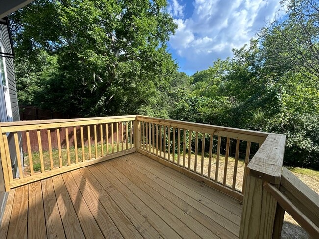 Building Photo - Amazing New Construction in North Nashville!