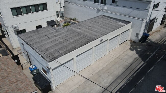 Building Photo - 224 N Jackson St