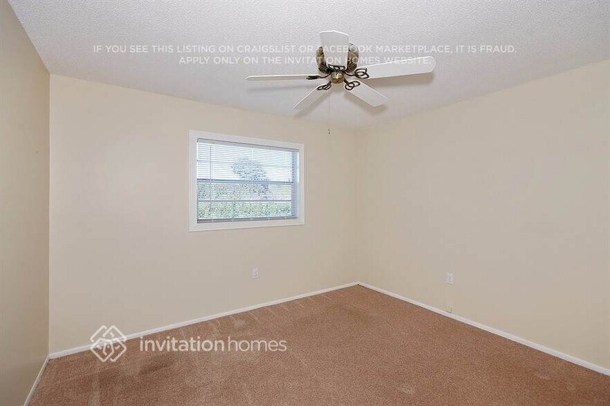 Building Photo - 1601 Stafford Rd