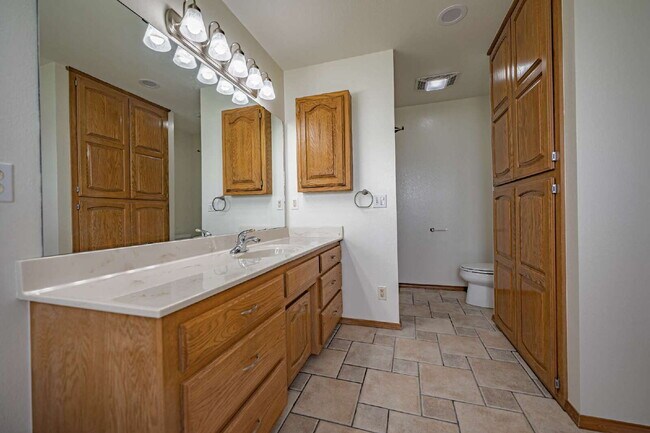 Building Photo - 3 - Bedroom 2 - Bath with 2 - Car Garage