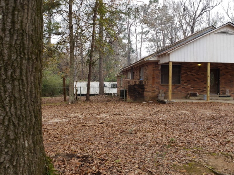 Building Photo - 621 Paradise Rd