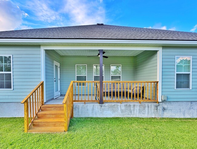 Building Photo - 3017 Dowington Dr
