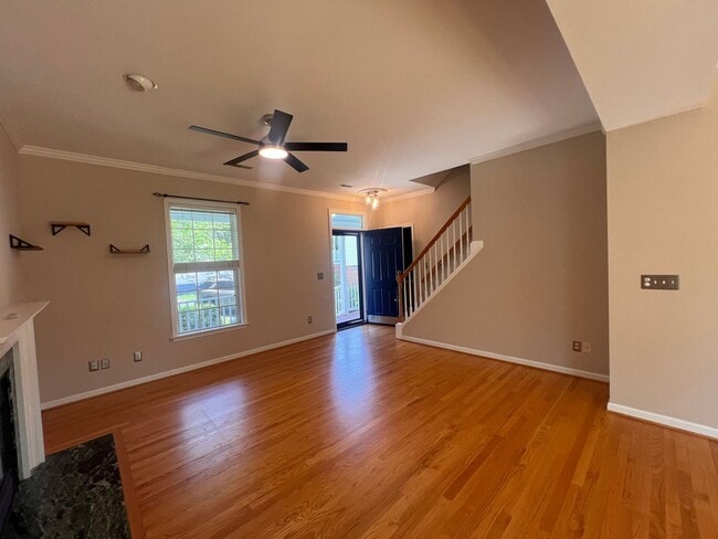 Building Photo - 1093 Wintergreen Ln