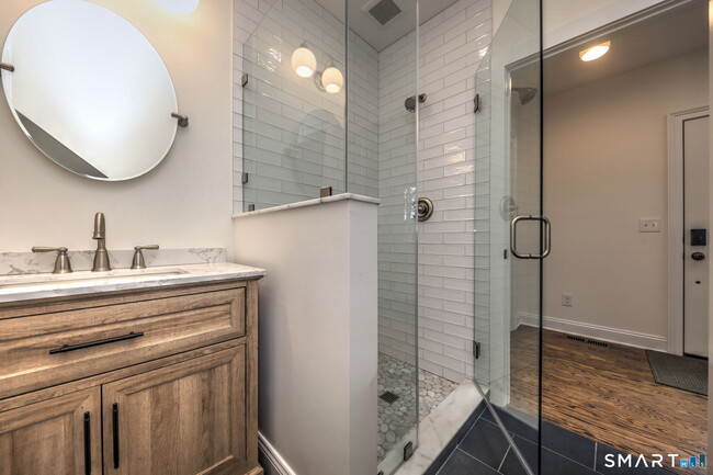 Building Photo - 75 Lafayette St