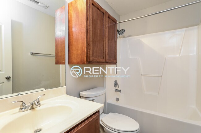 Building Photo - 5191 Liberty Hall Cir