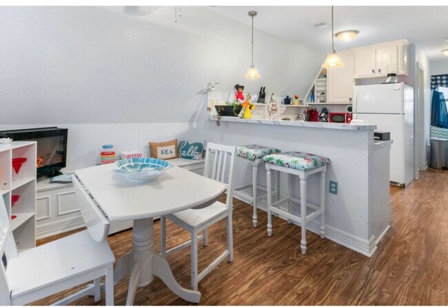 Building Photo - 222 Sandpebble Pl