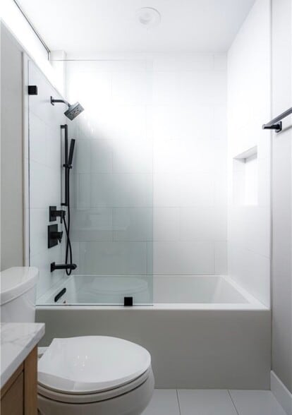 Building Photo - 17552 Wayne Ave