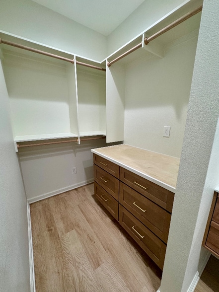 Building Photo - 3010 N Main St