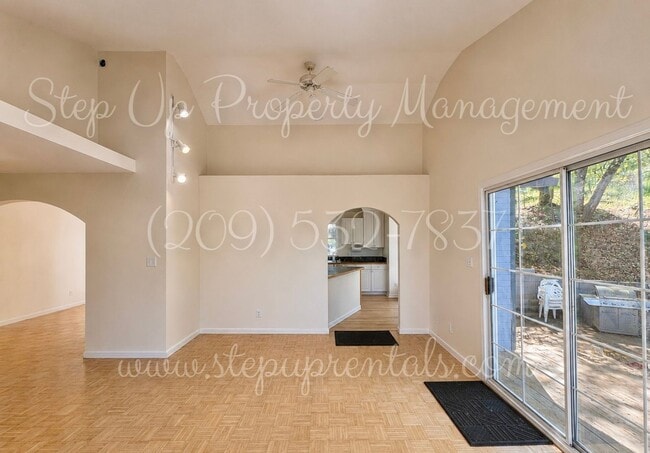 Building Photo - 21767 Longeway Rd