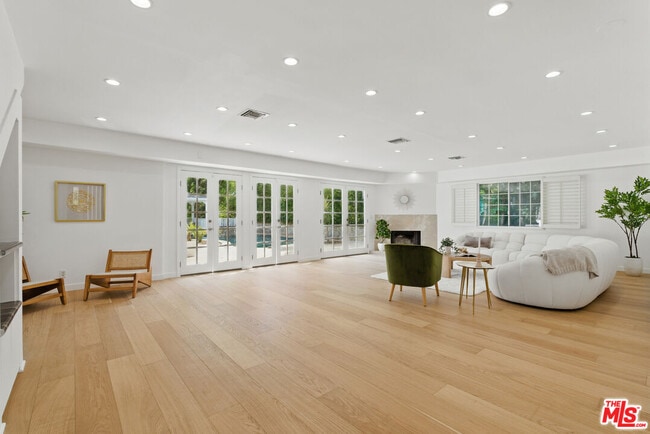 Building Photo - 5220 Melvin Ave